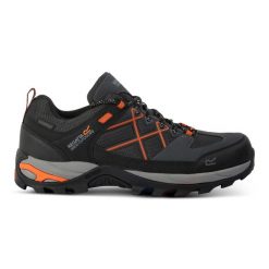 Buty turystyczne męskie Samaris III Low. Brązowe buty zimowe męskie Regatta, bez wzorów, bez obcasa, bez zapięcia. W wyprzedaży za 269.99 zł.