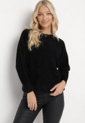 Czarny Sweter z Luźnymi Rękawami Typu Nietoperz Mevinla. Czarne swetry nierozpinane damskie Born2be, m, bez wzorów, z dzianiny, bez kołnierzyka, bez ramiączek. Za 89.99 zł.