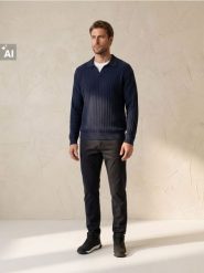 Sweter polo z dekoracyjnym splotem, z imitacją koszulki - granatowy. Niebieskie swetry męskie Sinsay, l, bez wzorów, ze splotem, bez kołnierzyka, bez ramiączek. Za 69.99 zł.