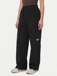 Reebok Spodnie dresowe Zofia RK25679CCW Czarny Relaxed Fit. Czarne spodnie sportowe damskie Reebok, bez wzorów, z dresówki. Za 329.99 zł.