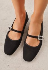 Czarne Balerinki z Imitacji Zamszu o Fasonie Mary Jane z Cyrkoniową Klamrą Ireltise. Czarne balerinki damskie Renee, z aplikacjami, eleganckie, bez obcasa, bez zapięcia. Za 79.99 zł.