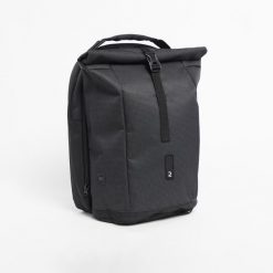 Plecak / sakwa podwójna rowerowa Btwin na bagażnik 27 litrów odblaskowa. Czarne plecaki męskie Decathlon, bez wzorów, z materiału, sportowe. Za 429.99 zł.