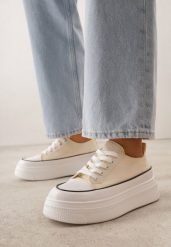 Beżowe Trampki VICES na Grubej Podeszwie Zdobione Lamówką Riosara. Brązowe trampki i tenisówki damskie Born2be, z aplikacjami, z jeansu, bez zapięcia. Za 89.99 zł.