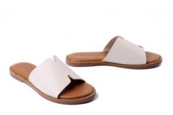 TAMARIS 1-27135-42 418 ivory, klapki damskie. Brązowe klapki damskie Tamaris, na lato, bez wzorów, bez obcasa, bez zapięcia. Za 187.43 zł.