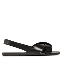 Sandały Vagabond Shoemakers. Czarne sandały damskie Vagabond Shoemakers, bez wzorów, bez obcasa, na płaskiej podeszwie, bez zapięcia. Za 269.99 zł.