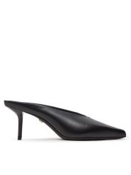 Max Mara Klapki Mmmulecalf 24245261716 Czarny. Czarne klapki damskie Max Mara, bez wzorów, ze skóry, bez obcasa, bez zapięcia. Za 1,339.00 zł.