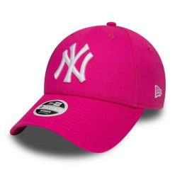 Czapka New Era League Essential 9Forty New York Yankees. Czerwone czapki damskie New Era, na wiosnę, bez wzorów. W wyprzedaży za 90.00 zł.
