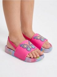 Klapki z motywem motyla i podeszwą tie-dye - wielobarwny. Klapki damskie Sinsay, bez wzorów, bez zapięcia. W wyprzedaży za 17.99 zł.