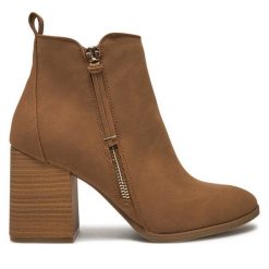 Botki Call It Spring. Brązowe botki damskie Call it Spring, bez wzorów, bez obcasa, na słupku, bez zapięcia. Za 299.99 zł.