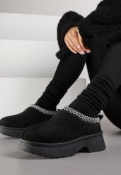 Czarne Niskie Śniegowce na Grubej Podeszwie Zdobione Haftem Levitte. Czarne obuwie sportowe damskie Born2be, z aplikacjami, bez zapięcia, trekkingowe. Za 79.99 zł.