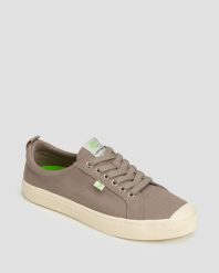 Tenisówki Cariuma OCA Low Mystic Grey Canvas Unisex. Brązowe trampki i tenisówki damskie CARIUMA, bez wzorów, z gumy, bez zapięcia. Za 409.99 zł.