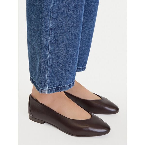 Baleriny Lasocki. Brązowe balerinki damskie Lasocki, bez wzorów, bez obcasa, bez zapięcia. Za 149.99 zł.