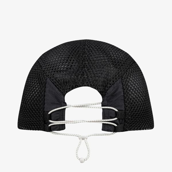 Czapka Buff 5 Panels Air Cap. Czarne czapki damskie Buff, bez wzorów, z materiału. Za 153.99 zł.