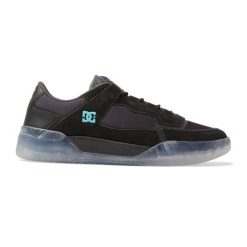 Buty męskie DC Metric LE. Czarne buty zimowe męskie DC Shoes, bez wzorów, bez obcasa, bez zapięcia. Za 425.55 zł.