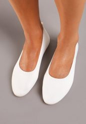 Białe Balerinki z Elastyczną Cholewką Lililena. Białe balerinki damskie Born2be, na lato, bez wzorów, eleganckie, bez obcasa, bez zapięcia. Za 39.99 zł.
