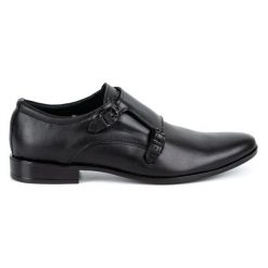 Lukas Skórzane buty wizytowe Monki 287LU czarne. Czarne buty wizytowe męskie bez wzorów, z jeansu, bez obcasa, bez zapięcia. Za 367.89 zł.