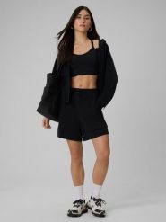 4F Spodenki dresowe z modalem damskie - czarne XXL. Czarne szorty damskie 4F, bez wzorów, z dresówki. Za 129.99 zł.