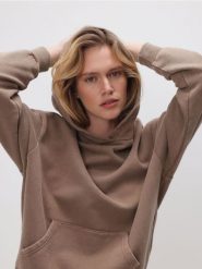 Bawełniana bluza - brązowy. Brązowe bluzy damskie Reserved, l, bez wzorów, z bawełny, bez ramiączek, bez kaptura. Za 119.99 zł.