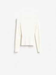Sweter z dodatkiem wiskozy - kremowy. Białe swetry nierozpinane damskie Reserved, l, bez wzorów, z bawełny, bez kołnierzyka, bez ramiączek. Za 109.99 zł.