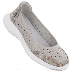 Skórzane półbuty damskie ażurowe beżowe S.Barski 7035. Brązowe półbuty damskie S.BARSKI, w ażurowe wzory, ze skóry, bez obcasa, bez zapięcia. Za 159.99 zł.