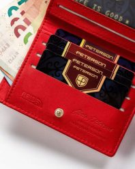 Portfel damski Peterson PTN 003-YS czerwony. Czerwone portfele damskie Peterson, ze skóry ekologicznej. Za 54.00 zł.