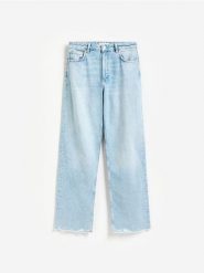 Jeansy straight fit z postrzępioną nogawką - niebieski. Niebieskie jeansy damskie Reserved, bez wzorów, z bawełny. Za 149.99 zł.