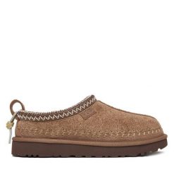 Śniegowce Ugg. Brązowe śniegowce damskie UGG, bez zapięcia. Za 679.99 zł.