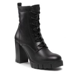 Botki Tamaris. Czarne botki damskie Tamaris, bez wzorów, bez obcasa, na słupku, bez zapięcia. Za 419.99 zł.