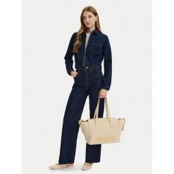 Torebka LOVE MOSCHINO. Brązowe shopperki damskie Love Moschino, bez wzorów, bez dodatków. Za 649.99 zł.