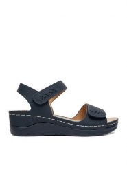 Go Soft Sandały CEO-W23206 Granatowy. Niebieskie sandały damskie GO SOFT, bez wzorów, ze skóry, bez obcasa, na koturnie, bez zapięcia. Za 119.99 zł.