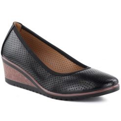 Czółenka damskie półbuty ażurowe na koturnie czarne Vinceza 58629. Czarne czółenka damskie VINCEZA, w ażurowe wzory, ze skóry ekologicznej, bez obcasa, na koturnie, bez zapięcia. Za 149.99 zł.