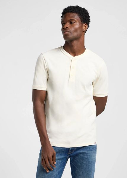 MESKA KOSZULKA LEE SS HENLEY SHIRT ECRU 112363862. T-shirty męskie Lee, xl, bez wzorów, bez kołnierzyka, bez ramiączek. Za 79.99 zł.
