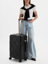 Nine West Walizka średnia CEO-NW-M-005-09 BLACK Czarny. Czarne walizki damskie Nine West, bez wzorów, z tworzywa sztucznego, średnie. Za 359.99 zł.