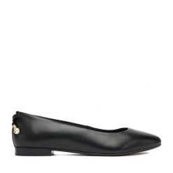 Baleriny Lasocki. Czarne balerinki damskie Lasocki, bez wzorów, bez obcasa, bez zapięcia. Za 139.99 zł.