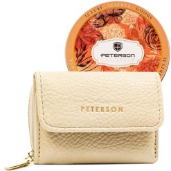 Portfel damski Peterson PTN 011-WEI-PUS beżowy. Brązowe portfele damskie Peterson, ze skóry. Za 74.00 zł.