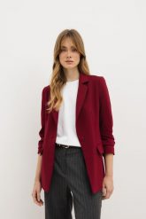 MARYNARKA NANCY BORDOWA S - Flawless. Czerwone marynarki i żakiety damskie Flawless, bez wzorów, z elastanu, eleganckie, bez kołnierzyka, bez ramiączek. Za 472.00 zł.