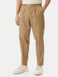 BOSS Spodnie materiałowe 50556704 Khaki Regular Fit. Brązowe spodnie materiałowe męskie Boss, bez wzorów, z bawełny. Za 899.99 zł.