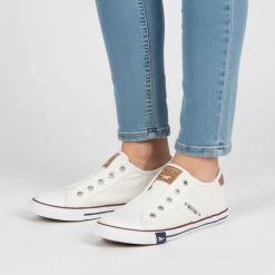 Trampki damskie Mustang, cholewka z materiału wsuwana konstrukcja z elastycznymi wstawkami klasyczna forma niska podeszwa zapewniająca komfort na co. Białe trampki i tenisówki damskie Mustang, bez wzorów, bez zapięcia. Za 209.00 zł.