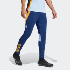 Spodnie piłkarskie ADIDAS Real Madryt sezon 24/25. Spodnie dresowe damskie Adidas, s, bez wzorów, z dresówki, na fitness i siłownię. Za 309.99 zł.