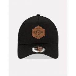 Czapka New Era Patch A Frame Trucker. Brązowe czapki damskie New Era, bez wzorów. Za 177.00 zł.