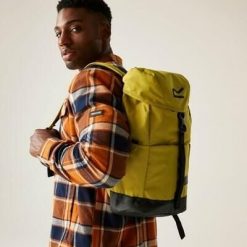 Plecak unisex Shilton 2 15L. Brązowe plecaki męskie Regatta, bez wzorów, z poliesteru, sportowe. Za 99.99 zł.