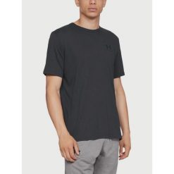 T-Shirt Męski Under Armour Koszulka Męska Sportowa Basic Xs. Czarne koszulki sportowe męskie Under Armour, m, bez wzorów, bez ramiączek, na fitness i siłownię. Za 94.99 zł.