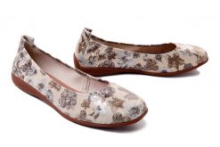 JOSEF SEIBEL 74801 372 232 Fenja 01 creme-multi, baleriny damskie. Brązowe balerinki damskie Josef Seibel, bez wzorów, ze skóry, bez obcasa, bez zapięcia. Za 251.93 zł.