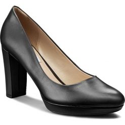 Półbuty CLARKS - Kendra Sienna 261188424 Black Leather. Czarne półbuty damskie Clarks, bez wzorów, ze skóry, bez obcasa, na obcasie, bez zapięcia. W wyprzedaży za 249.00 zł.