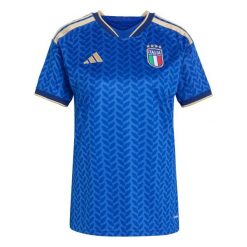 Koszulka Italy 26 Home. Niebieskie szorty damskie Adidas, bez wzorów, sportowe. Za 439.00 zł.