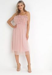 Różowa Tiulowa Sukienka z Falbankami Larithia. Czerwone sukienki damskie Born2be, na imprezę, bez wzorów, z tiulu, bez kołnierzyka, bez ramiączek, midi. Za 84.99 zł.