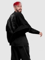 4F Bluza bomberka oversize męska 4F x Tomasz Fornal - czarna L. Czarne bluzy męskie 4F, l, bez wzorów, z materiału, bez ramiączek, z kapturem. Za 269.99 zł.