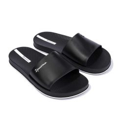 Klapki Ipanema Slide Unisex. Niebieskie klapki męskie Ipanema, bez wzorów, bez zapięcia. Za 79.99 zł.