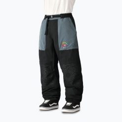 Spodnie snowboardowe męskie 686 Ghost. Czarne spodnie sportowe męskie GEOLOGIC, m, bez wzorów, narciarskie. Za 759.99 zł.
