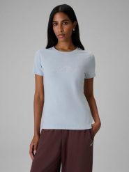 4F T-shirt slim z nadrukiem damski - niebieski M. Niebieskie t-shirty damskie 4F, m, bez wzorów, z bawełny, klasyczne, bez kołnierzyka, bez ramiączek. Za 59.99 zł.